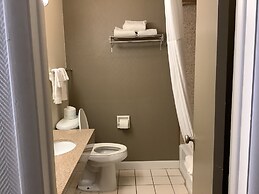 Silver Spur Vintage Inn & Suites