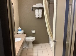 Silver Spur Vintage Inn & Suites