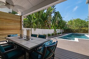 NEW Bay Dreamin 4 Bedroom Private Pool Spa Beach Front Property 3 Home