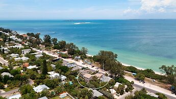 NEW Bay Dreamin 4 Bedroom Private Pool Spa Beach Front Property 3 Home