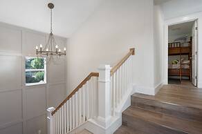 NEW Bay Dreamin 4 Bedroom Private Pool Spa Beach Front Property 3 Home