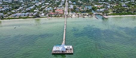 NEW Bay Dreamin 4 Bedroom Private Pool Spa Beach Front Property 3 Home