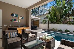 NEW Bay Dreamin 4 Bedroom Private Pool Spa Beach Front Property 3 Home