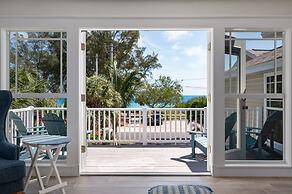 NEW Bay Dreamin 4 Bedroom Private Pool Spa Beach Front Property 3 Home