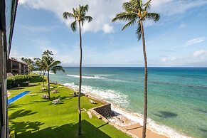 Papakea A403 3 Bedroom Condo by RedAwning