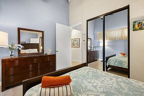 Papakea A403 3 Bedroom Condo by RedAwning