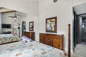 Papakea A403 3 Bedroom Condo by RedAwning