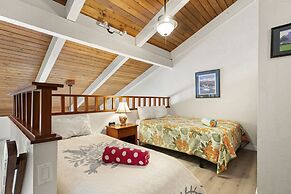 Papakea A403 3 Bedroom Condo by RedAwning