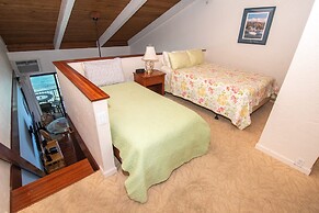 Papakea A403 3 Bedroom Condo by RedAwning