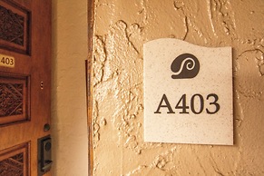 Papakea A403 3 Bedroom Condo by RedAwning