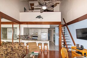 Papakea A403 3 Bedroom Condo by RedAwning