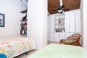 Papakea A403 3 Bedroom Condo by RedAwning