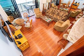 Papakea A403 3 Bedroom Condo by RedAwning