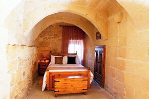Villeleynah Amazing Gozitan Villa + Pool