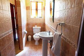 Villeleynah Amazing Gozitan Villa + Pool