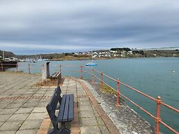 Marina Reach Neyland, Flat With Great sea Views