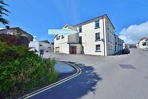 Marina Reach Neyland, Flat With Great sea Views