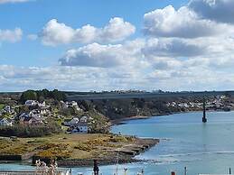 Marina Reach Neyland, Flat With Great sea Views