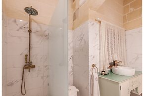 Centre Island Gozitan Farmhouse & Pool