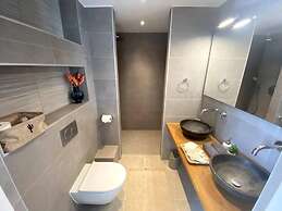 Impeccable 2-bed Apartment in Willemstad