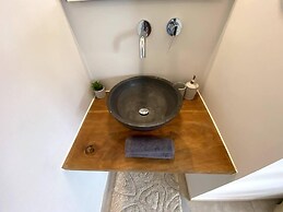 Impeccable 2-bed Apartment in Willemstad