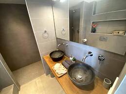 Impeccable 2-bed Apartment in Willemstad