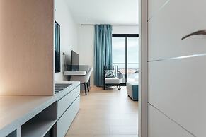 Elements Hotel & Shops