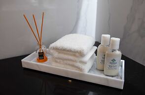 Elements Hotel & Shops