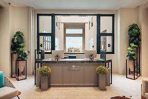 Elements Hotel & Shops