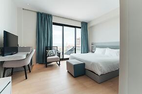 Elements Hotel & Shops