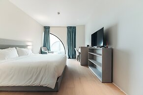 Elements Hotel & Shops