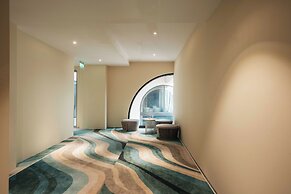 Elements Hotel & Shops