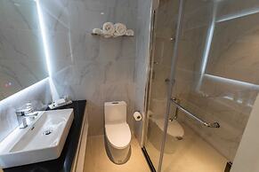 Elements Hotel & Shops