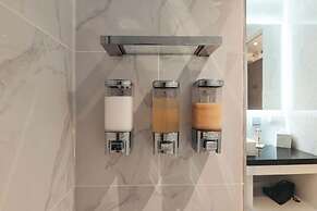 Elements Hotel & Shops