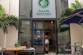 Elements Hotel & Shops