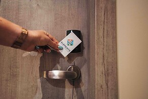 Elements Hotel & Shops