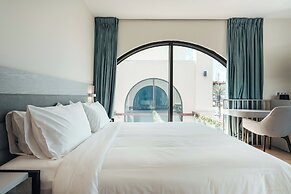 Elements Hotel & Shops