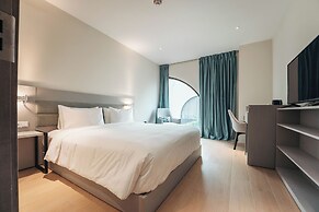 Elements Hotel & Shops