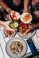 Elements Hotel & Shops