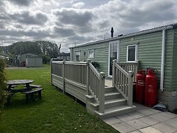 Relaxing and Quiet Holiday Cabin, Sleeps 4