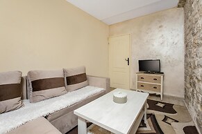 Historical Heart Apartment