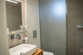 2 Bedroom Apartment Lambisea