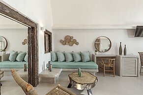 Kaleidoscope Imerovigli Suites