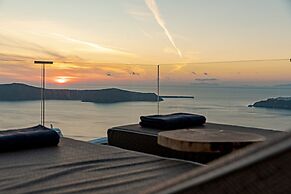 Kaleidoscope Imerovigli Suites