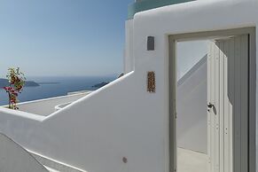 Kaleidoscope Imerovigli Suites