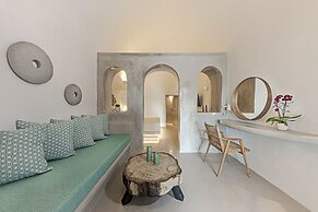 Kaleidoscope Imerovigli Suites