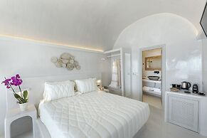 Kaleidoscope Imerovigli Suites