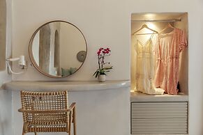 Kaleidoscope Imerovigli Suites