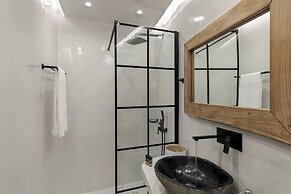 Kaleidoscope Imerovigli Suites