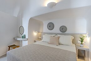 Kaleidoscope Imerovigli Suites